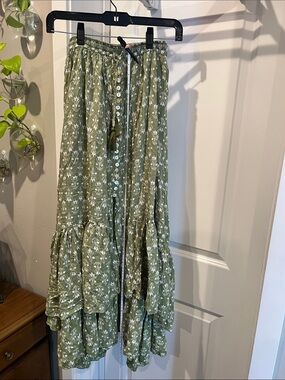 Women's Green Floral Tiered Button-Front Skirt